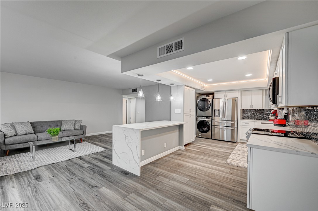 205 East Harmon Avenue 1010