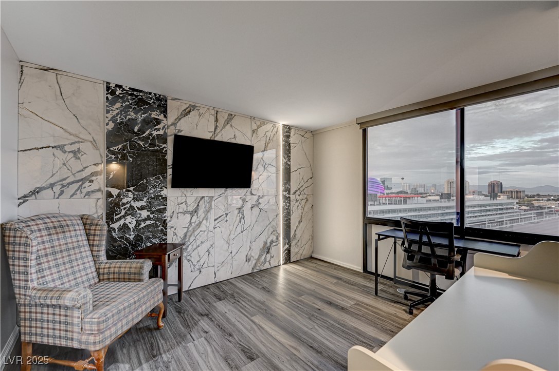 205 East Harmon Avenue 1010