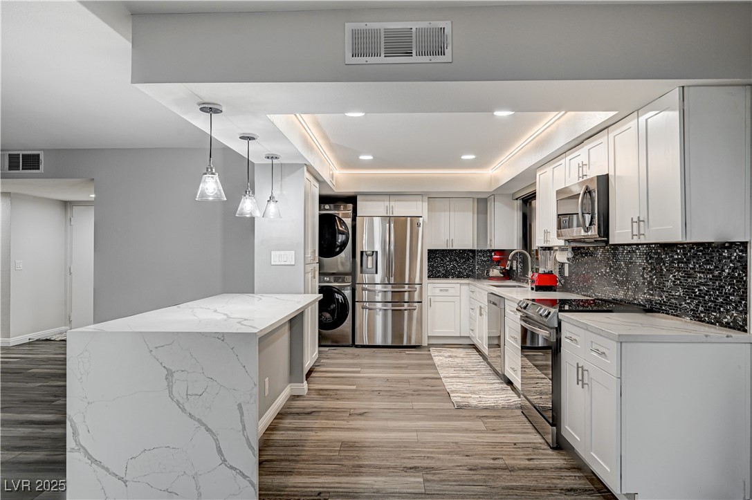 205 East Harmon Avenue 1010