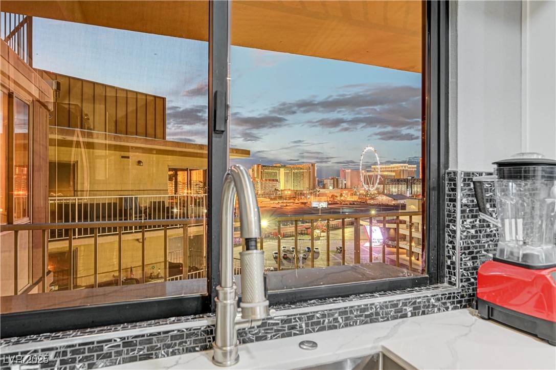 205 East Harmon Avenue 1010