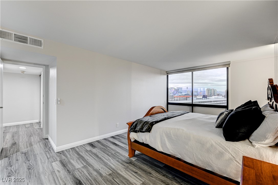 205 East Harmon Avenue 1010