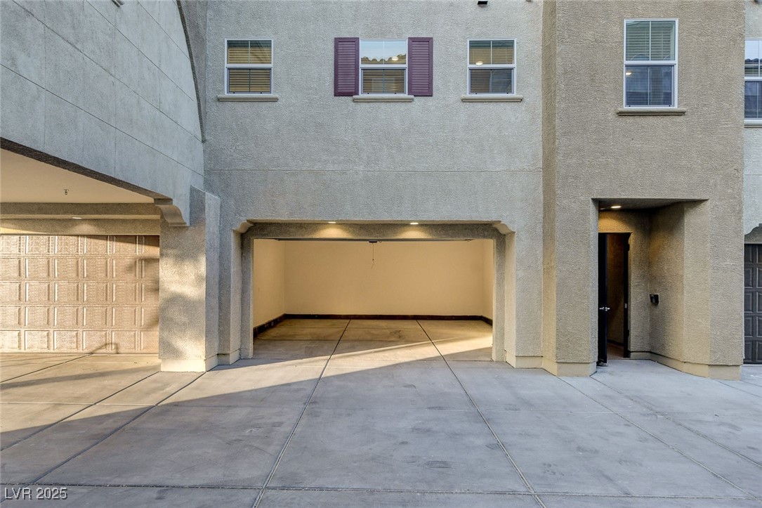 2555 Hampton Road 7210