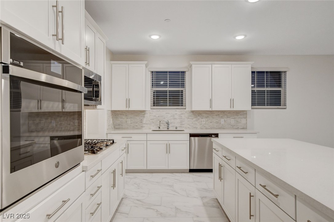 2555 Hampton Road 7210