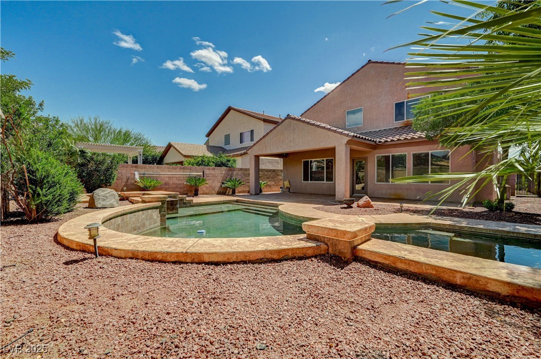 2556 Sturrock Drive