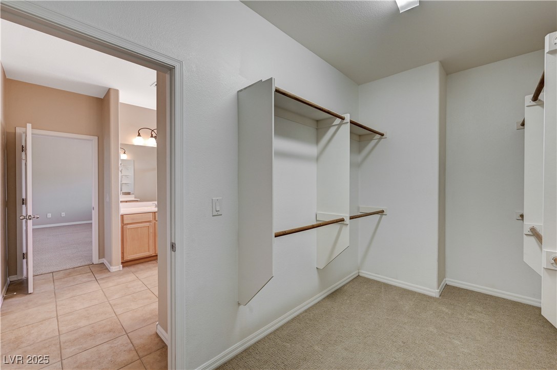 2556 Sturrock Drive