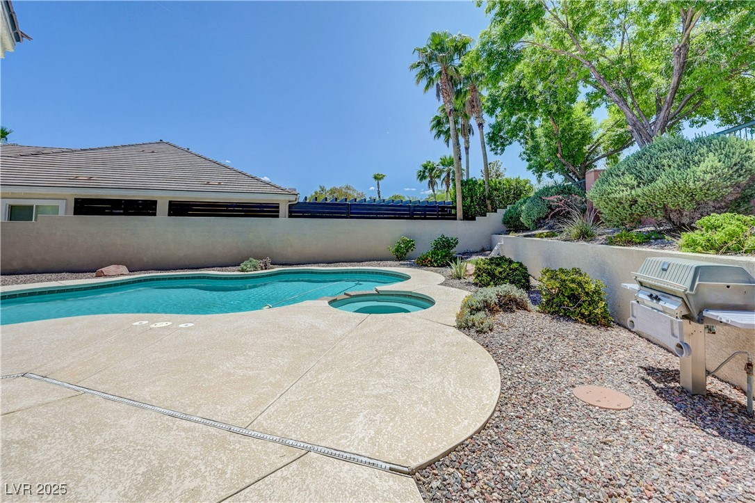 905 Star Pine Drive