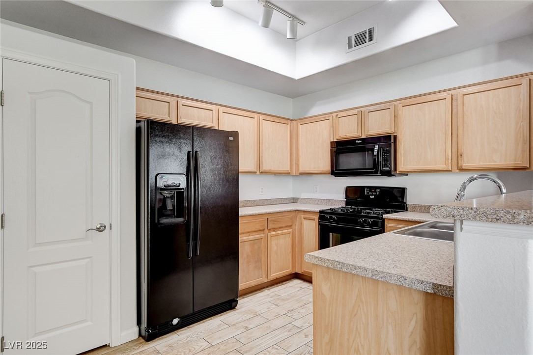 2305 West Horizon Ridge Parkway 1914