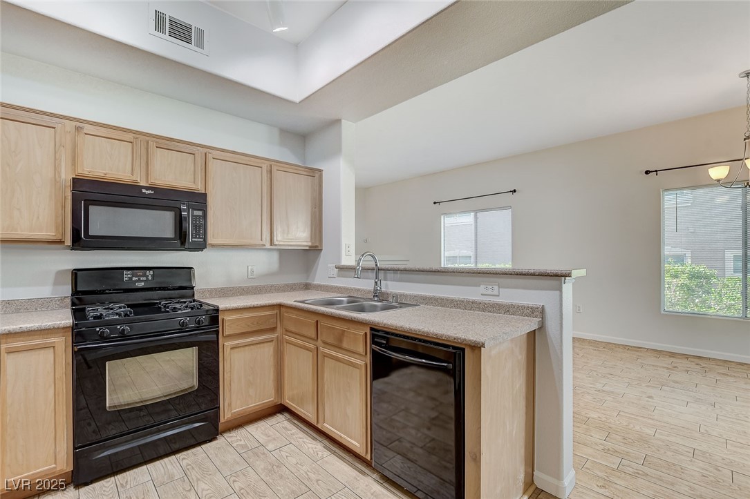 2305 West Horizon Ridge Parkway 1914