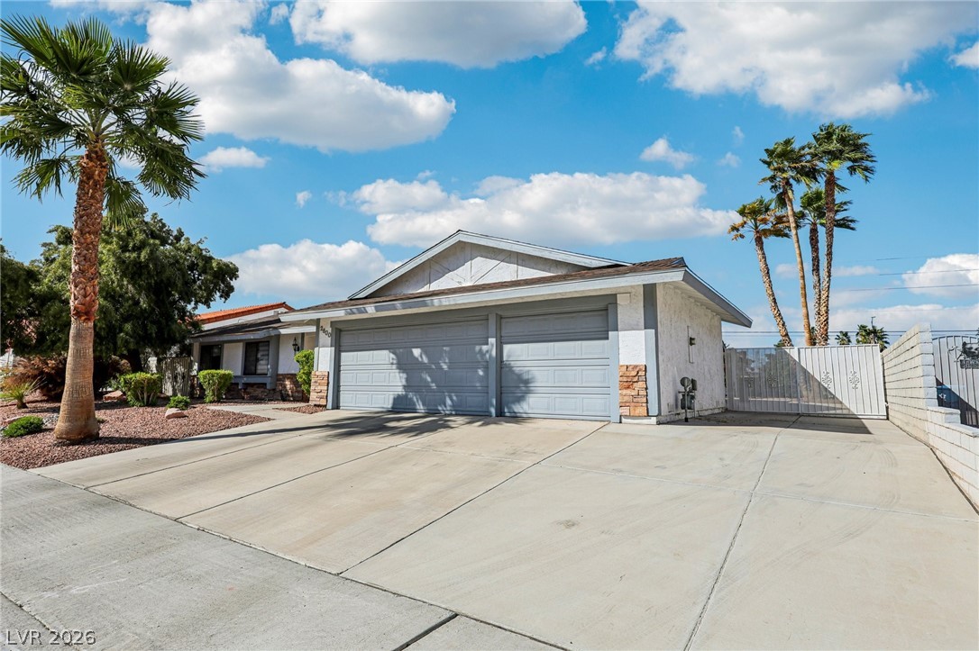 2600 La Solana Way