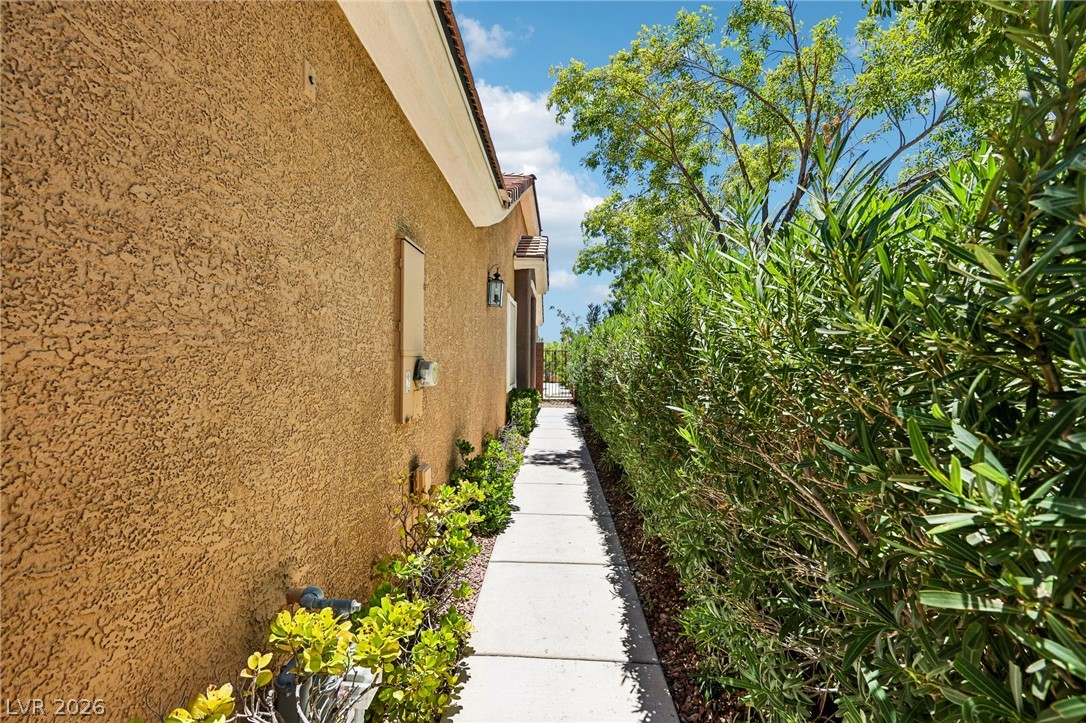 11277 Emerald Pine Lane