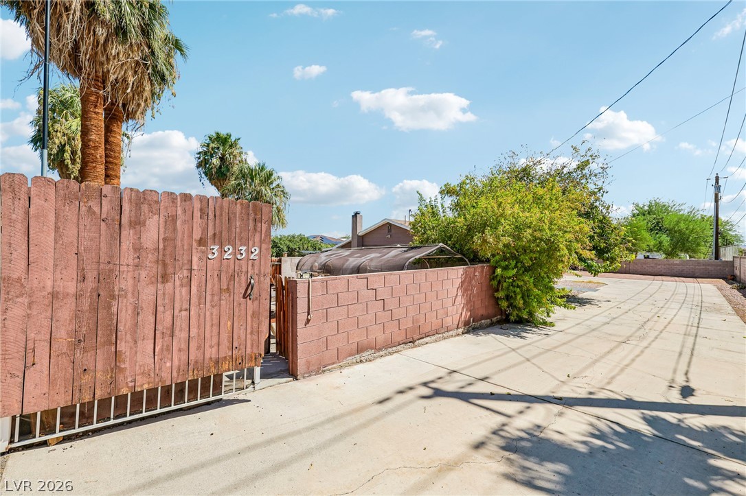 3232 South Mountain Vista Street