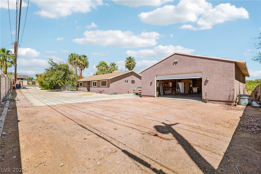 3232 South Mountain Vista Street