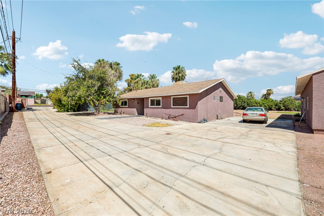 3232 South Mountain Vista Street