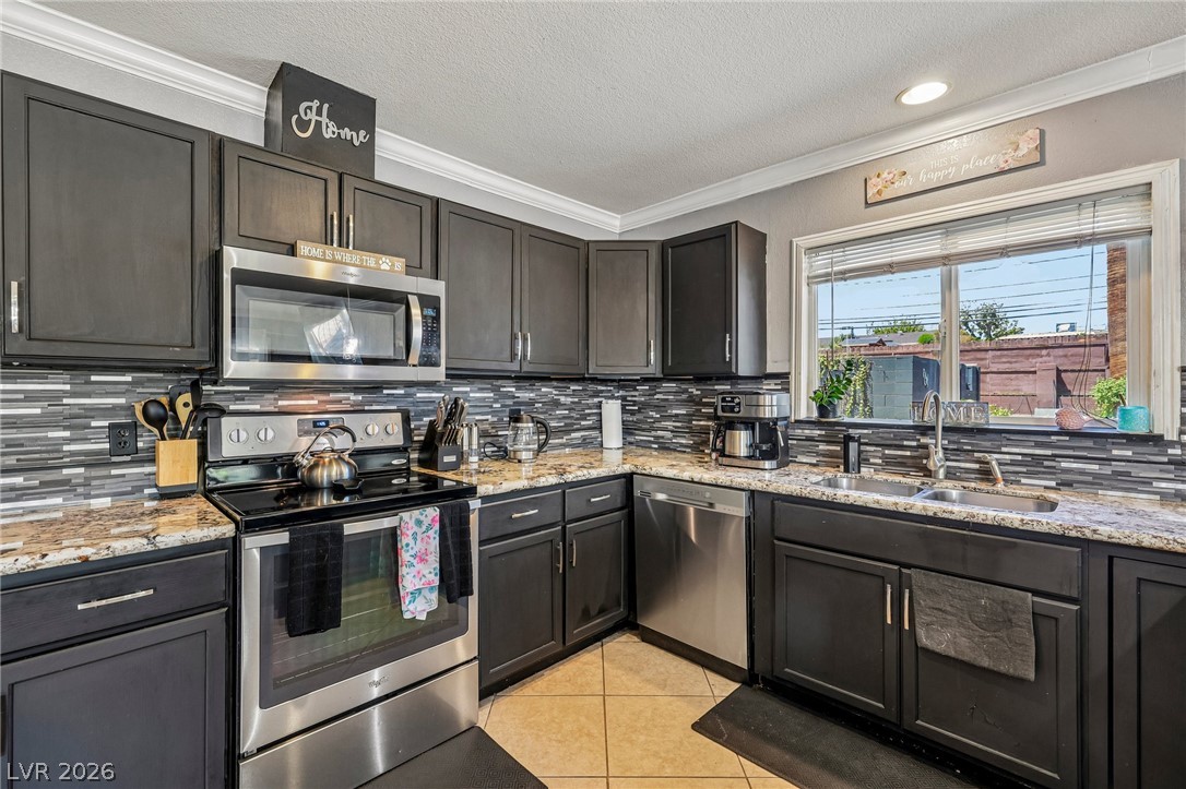 3232 South Mountain Vista Street