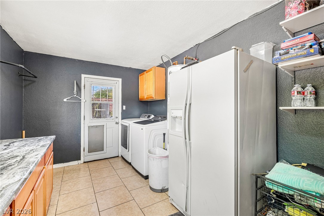 3232 South Mountain Vista Street