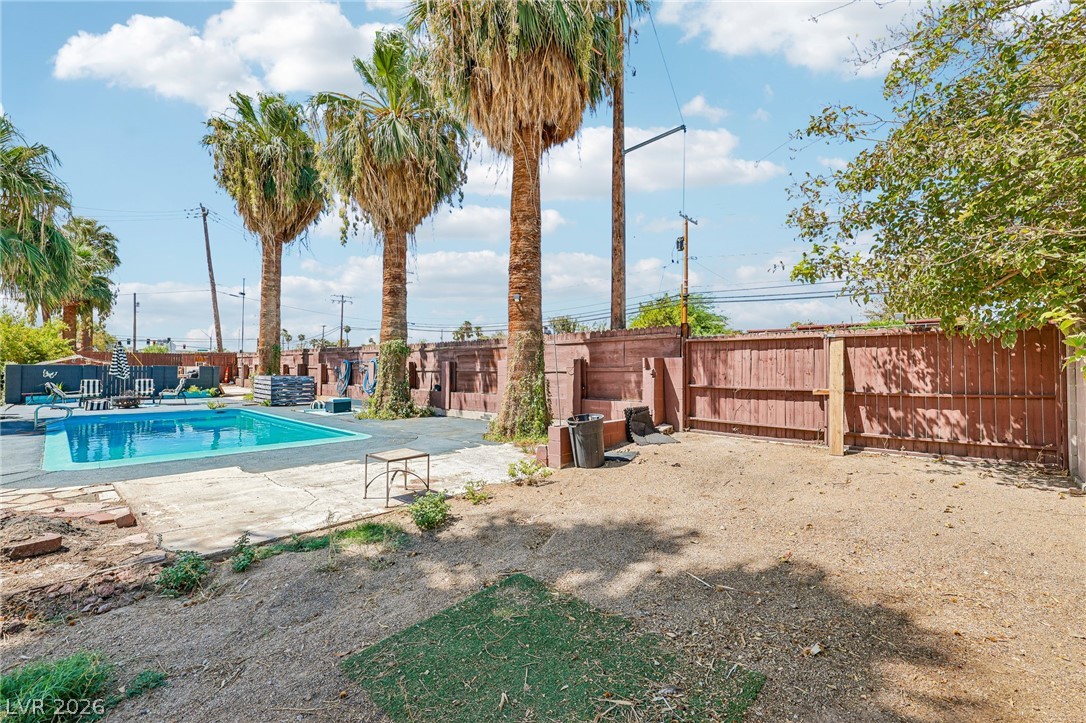 3232 South Mountain Vista Street
