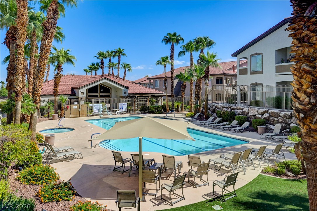 2305 West Horizon Ridge Parkway 814