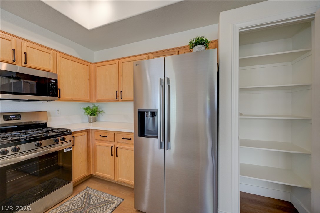 2305 West Horizon Ridge Parkway 814