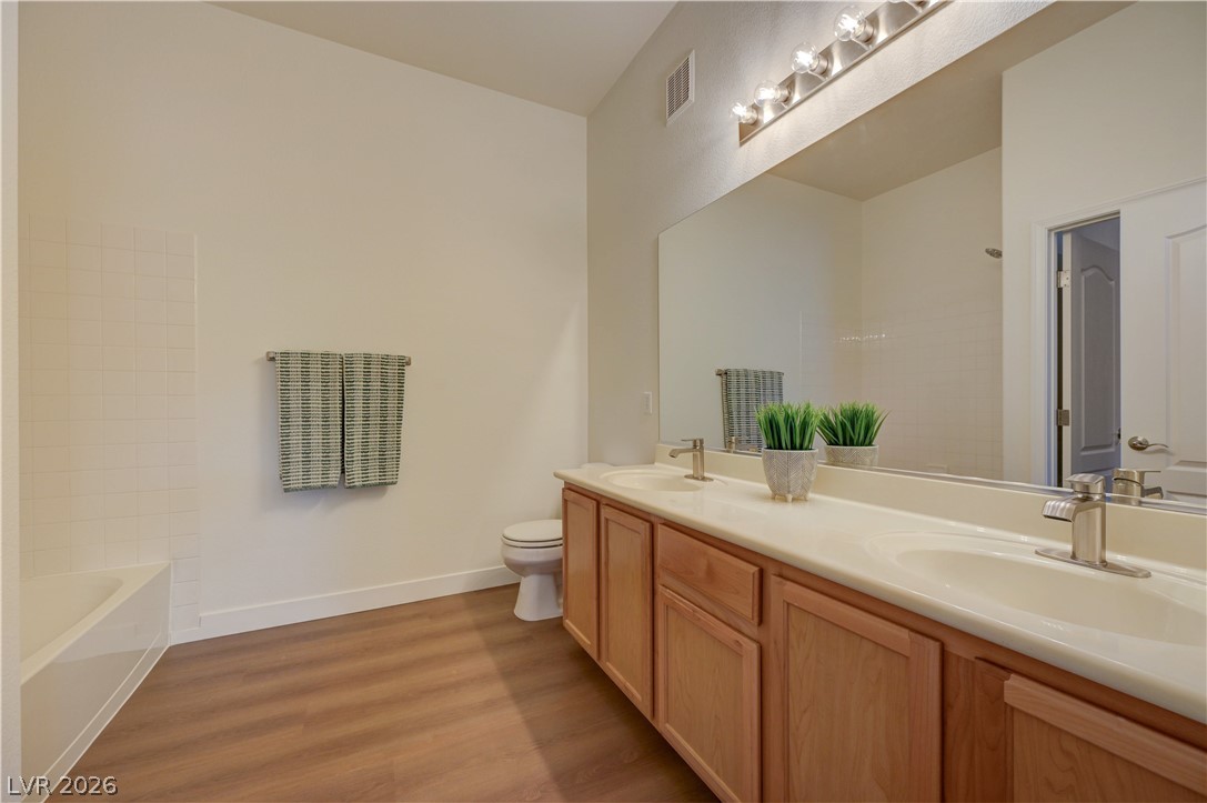 2305 West Horizon Ridge Parkway 814