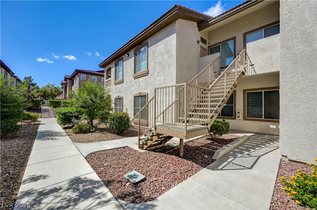 2305 West Horizon Ridge Parkway 814