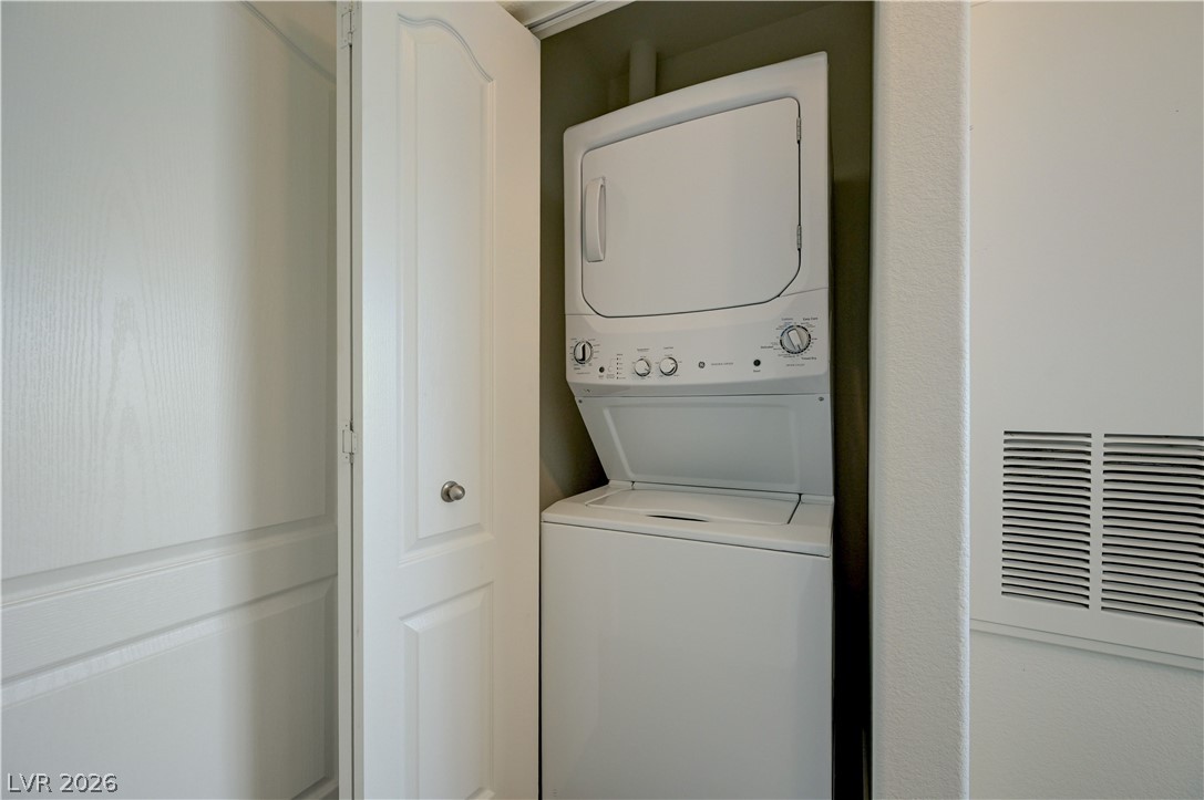 2305 West Horizon Ridge Parkway 814