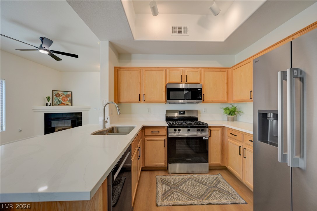2305 West Horizon Ridge Parkway 814