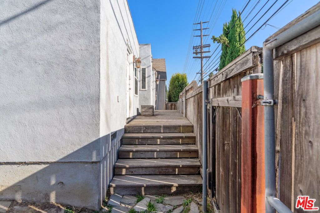 1363 S Curson Avenue