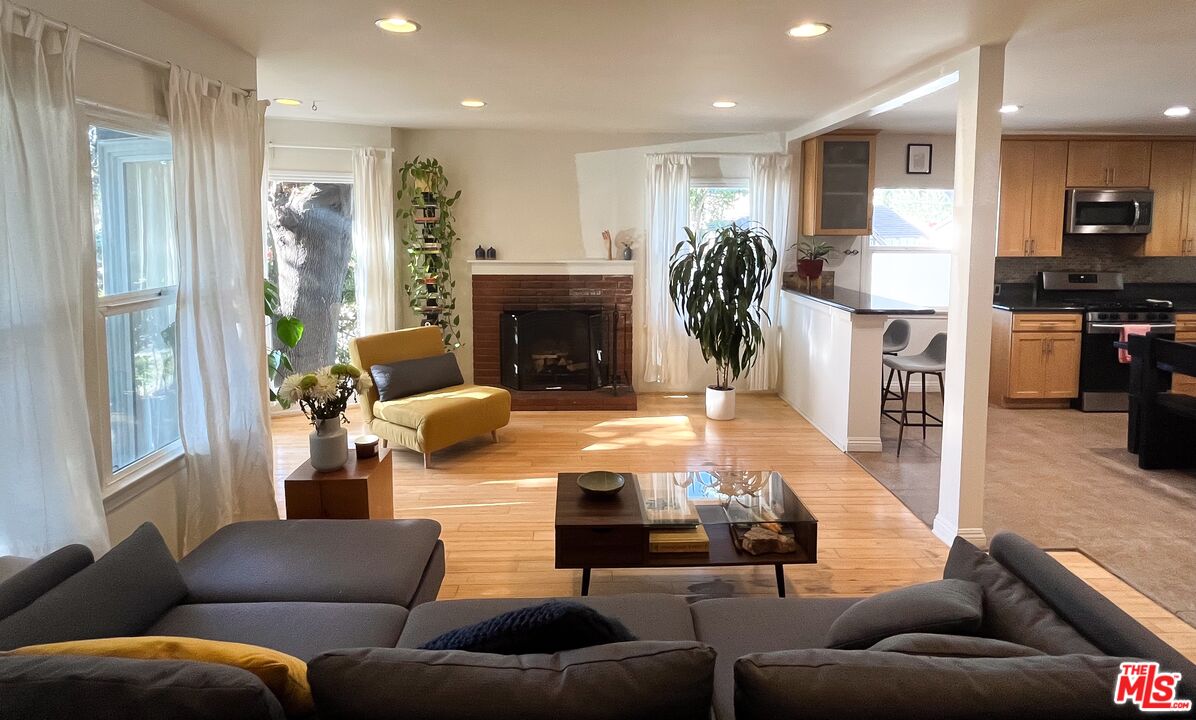 4796 Topanga Canyon Blvd