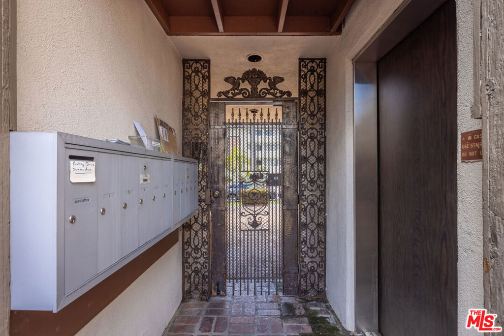 1910 Rodney Drive 5