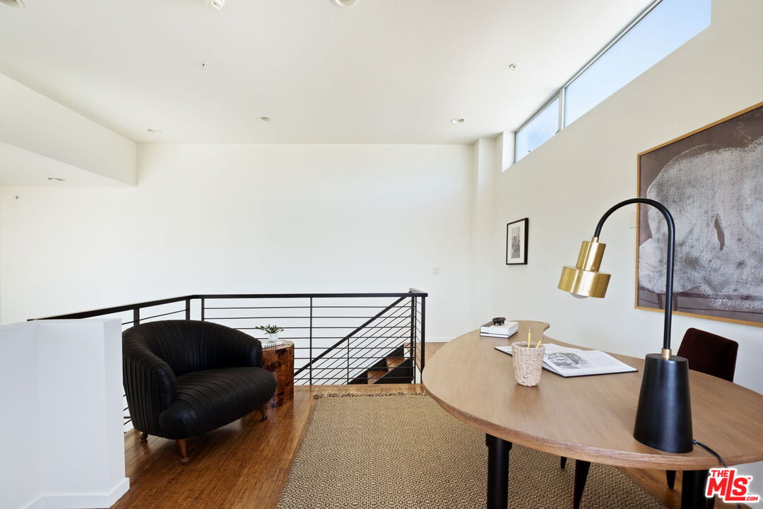 333 S Wilton Pl Unit: 2