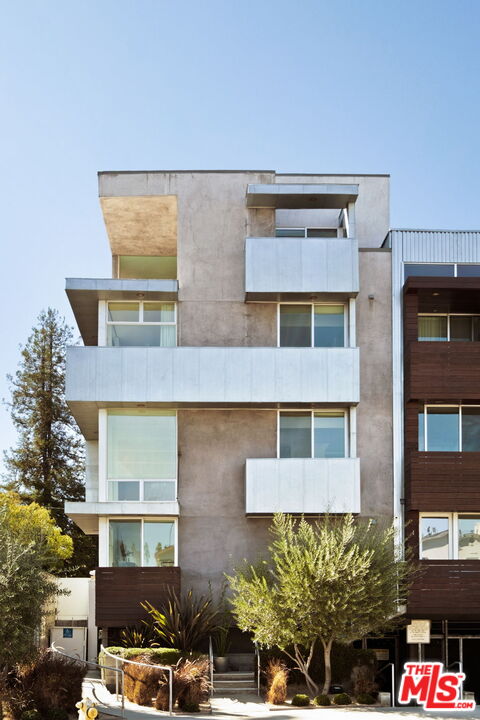 333 S Wilton Pl Unit: 2