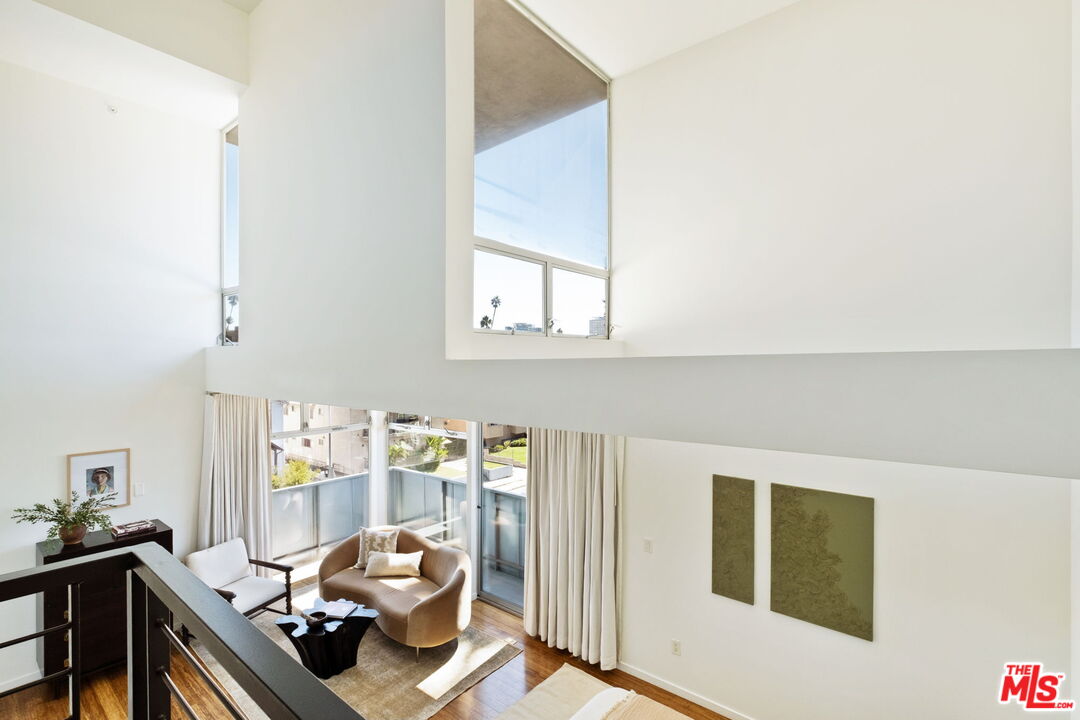 333 S Wilton Pl Unit: 2