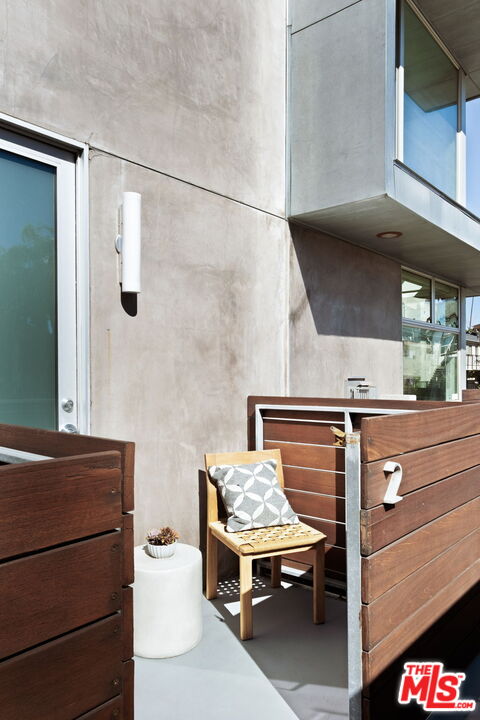 333 S Wilton Pl Unit: 2