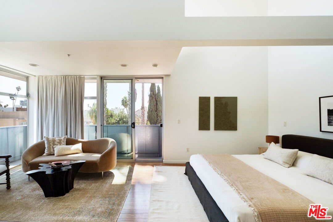 333 S Wilton Pl Unit: 2