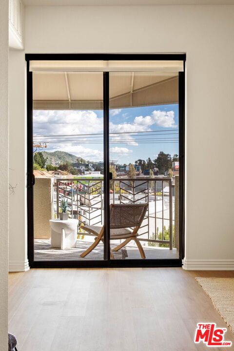 230 S Jackson St Unit: 301