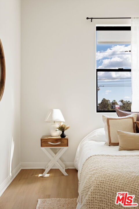 230 S Jackson St Unit: 301