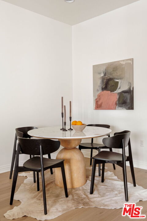 230 S Jackson St Unit: 301