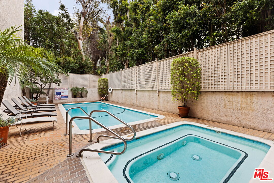 1520 S Beverly Glen Blvd Unit: 507