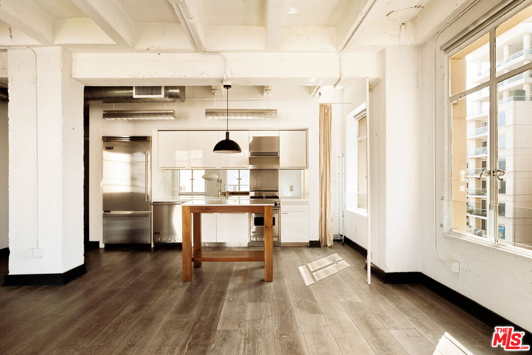 6253 Hollywood Blvd Unit: 702