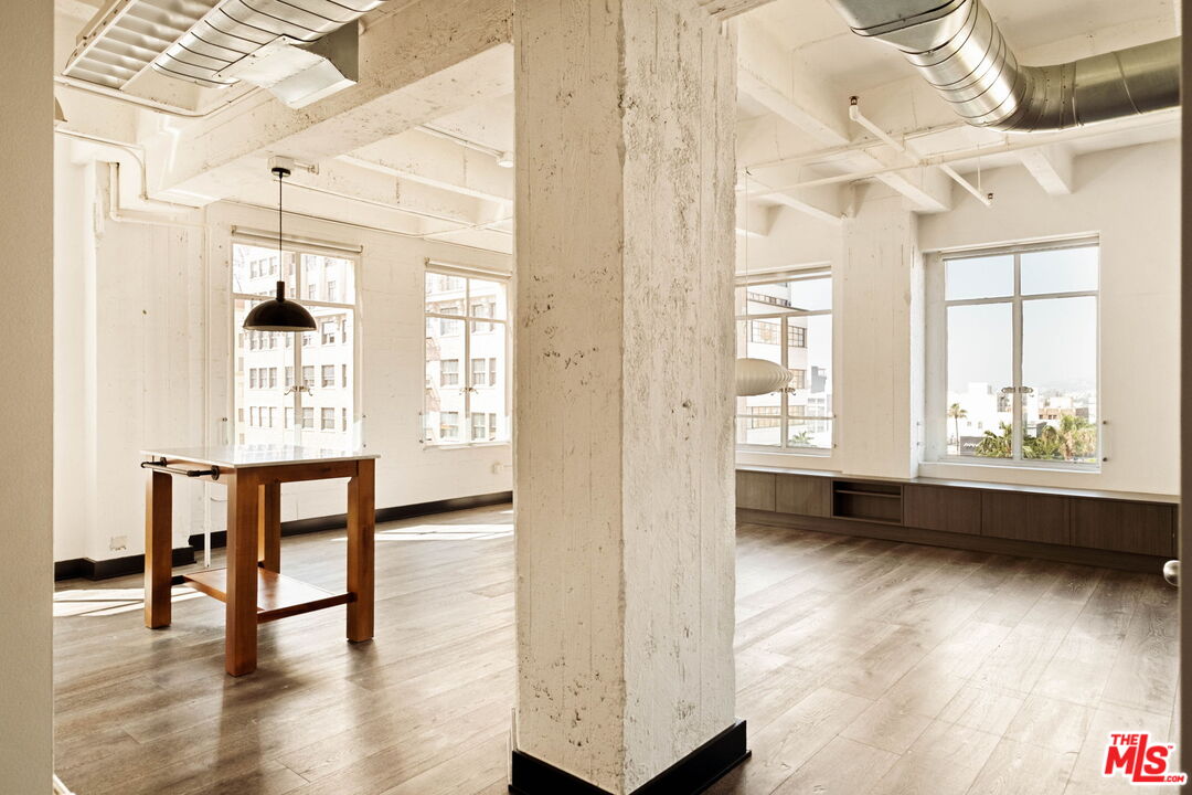 6253 Hollywood Blvd Unit: 702