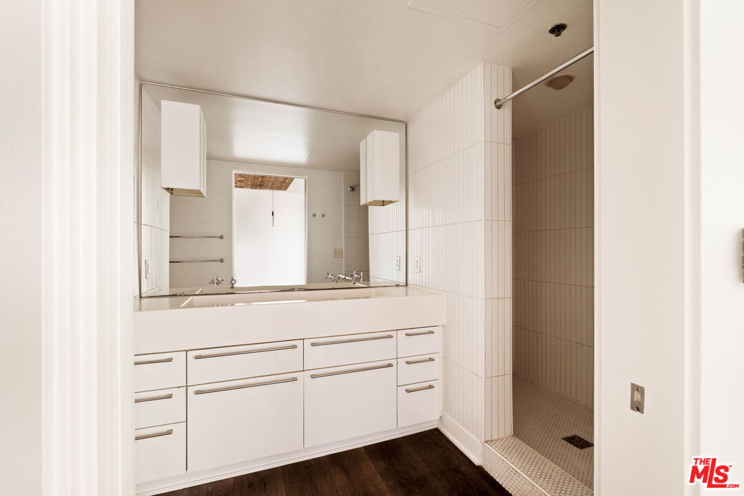 6253 Hollywood Blvd Unit: 702