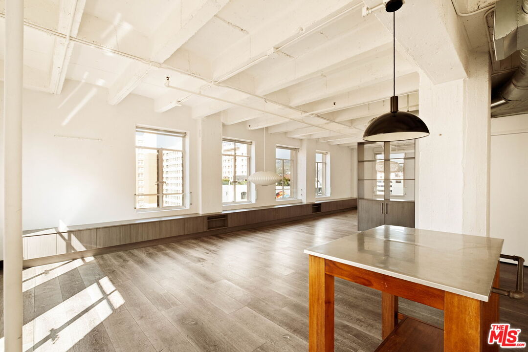 6253 Hollywood Blvd Unit: 702