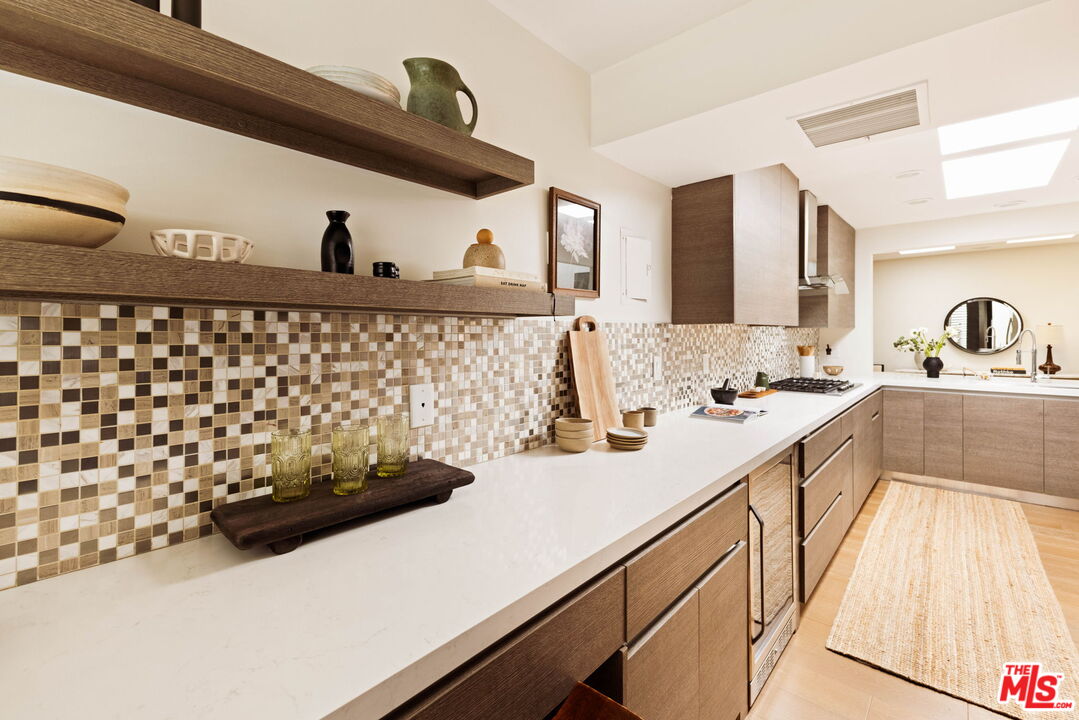 1520 S Beverly Glen Blvd Unit: 507