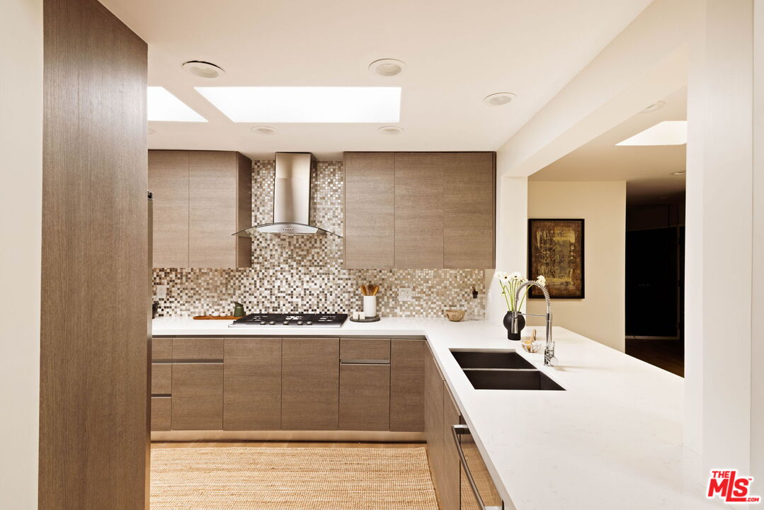 1520 S Beverly Glen Blvd Unit: 507