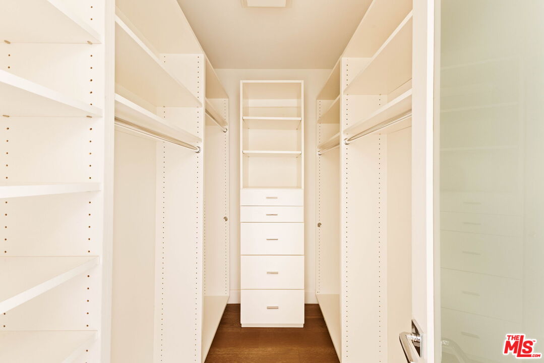 1520 S Beverly Glen Blvd Unit: 507