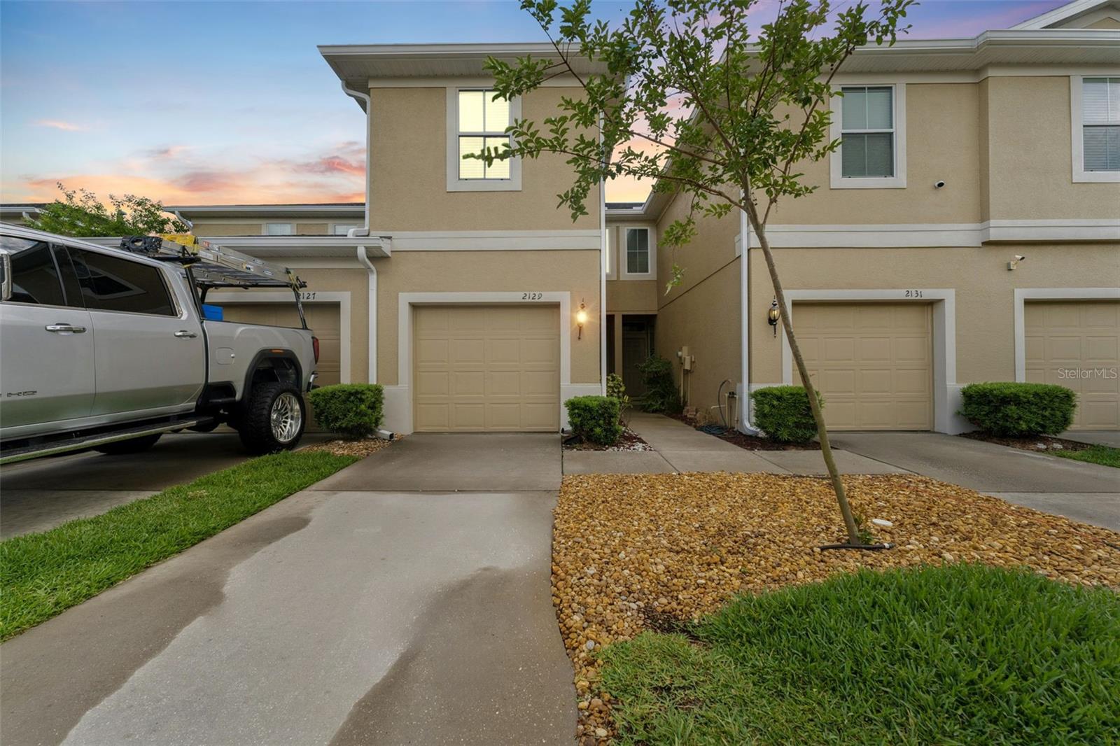 2129 LENNOX DALE LN