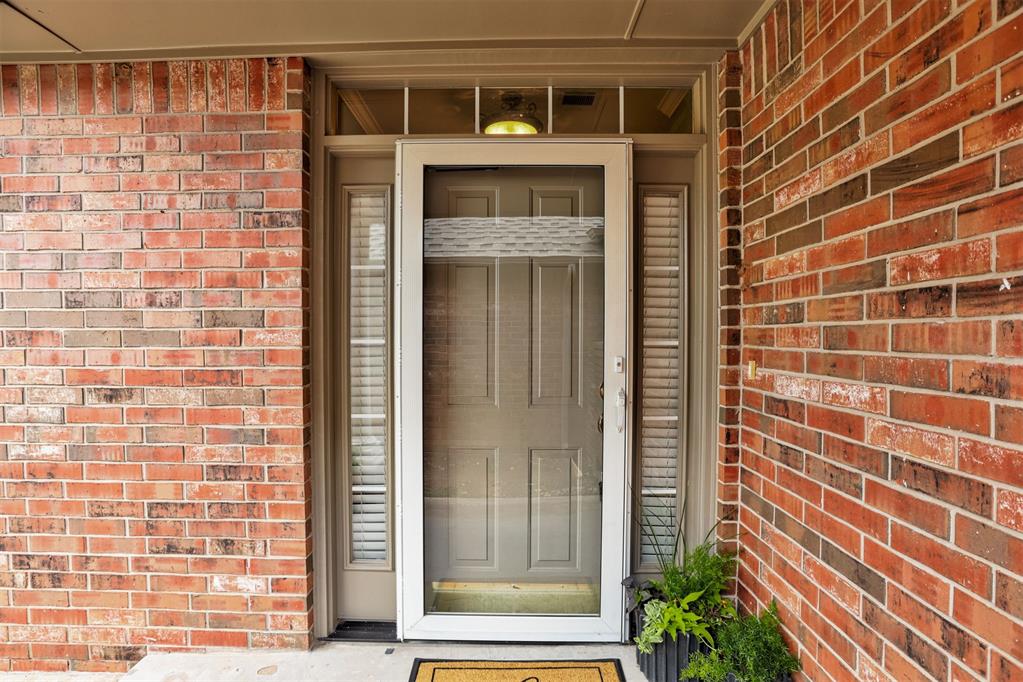 12504 W Greenlea Chase