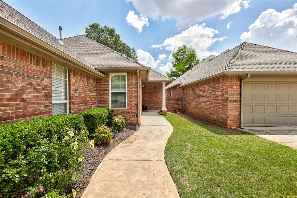 12504 W Greenlea Chase