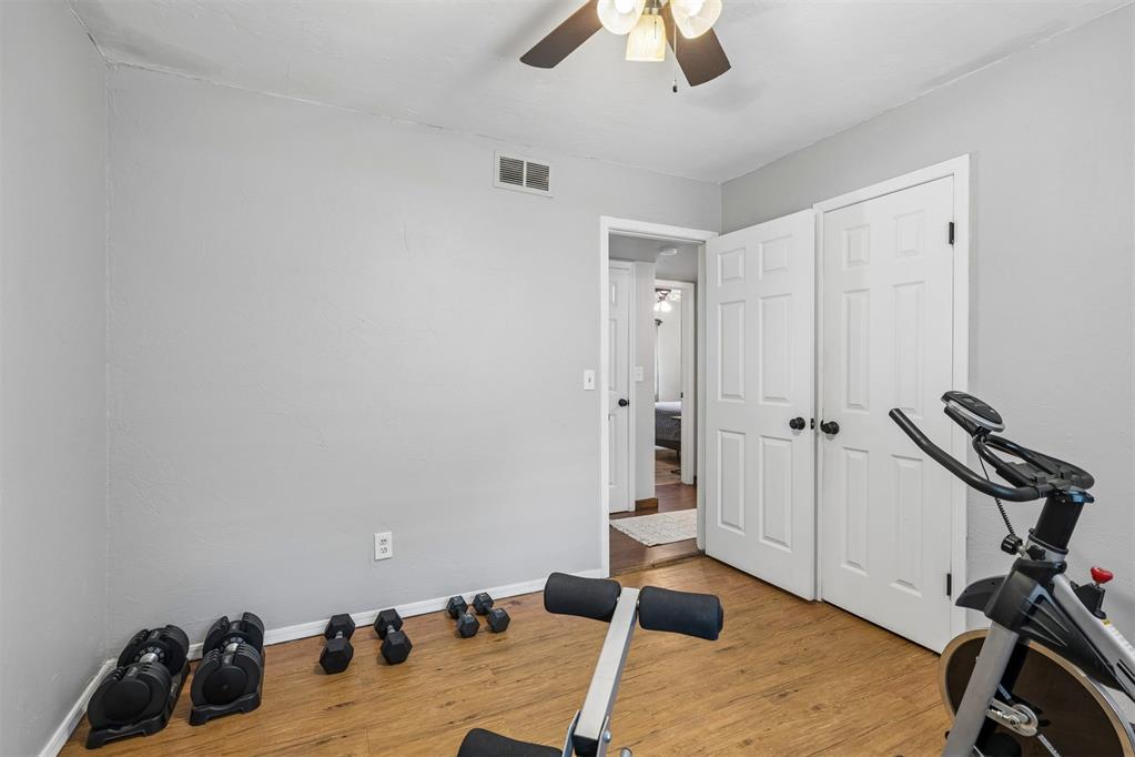 912 Mockingbird Lane