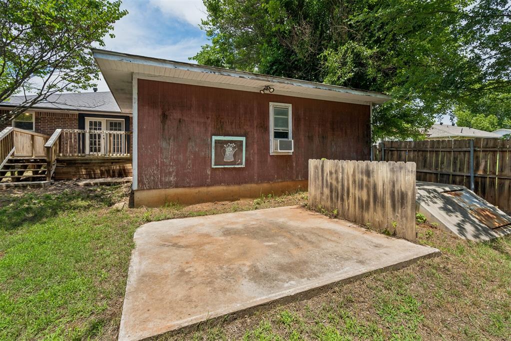 912 Mockingbird Lane